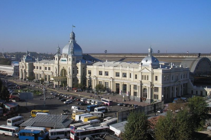 Новина - Події - Знову: львівський центральний вокзал "замінували"