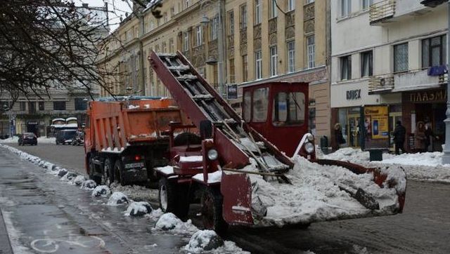 Новина - Транспорт та інфраструктура - Замело: як Львів звільняють від снігу