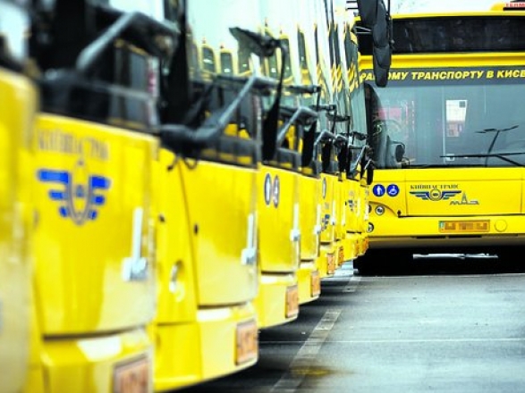 Новина - Транспорт та інфраструктура - Ходи пішки: поліція знову затримала автобуси львівського АТП-1