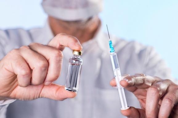 Новина - Події - Через смерть немовля: в Україні заборонили болгарську вакцину БЦЖ