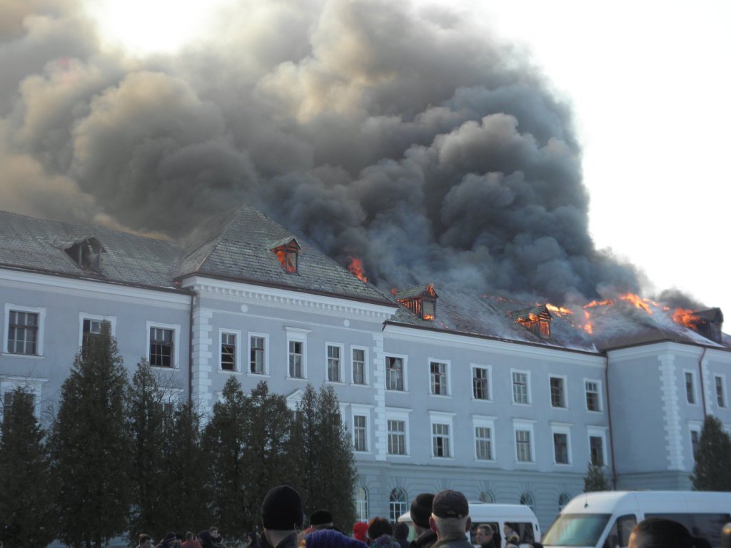 Пожежа в готелі у Хирові
