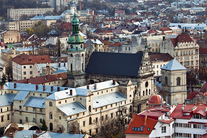 У Львові побільшає пішохідних зон