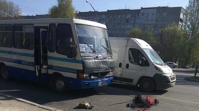 Новина - Події - Трагедія на червоне світло: у Львові автобус збив жінку
