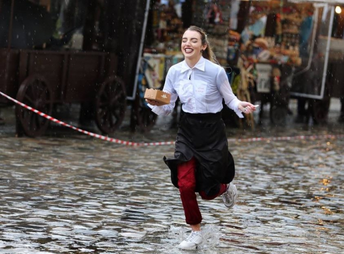 Новина - Події - Перегони під дощем: як святкували львівські кельнери