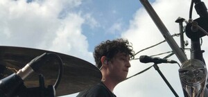 Налайкали: Pianoboy виступив на останньому дзвонику у школі на Львівщині