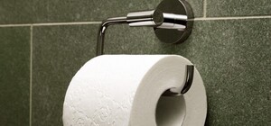 Замість діамантів: на Львівщині викрила завод, який підробляв туалетний папір