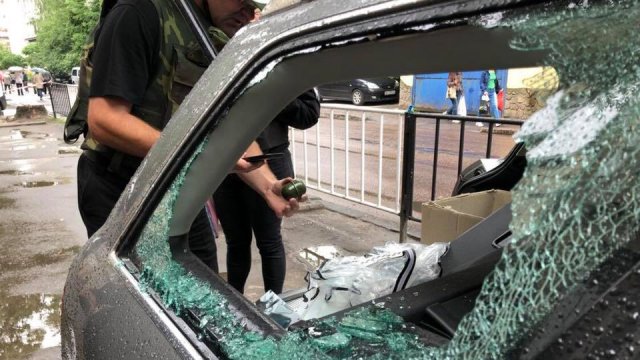Новина - Події - Недобрий ранок: львів’янину підкинули в автомобіль бойову гранату