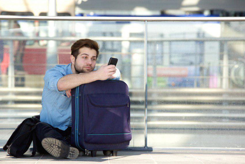 Новина - Події - В усьому винна пташка: у львівському аеропорту пасажири третю добу чекають на виліт до Неаполя
