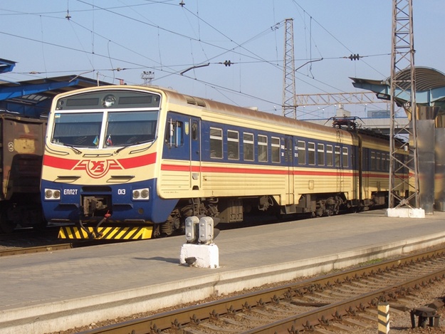 Відсьогодні у Львові не курсує приміський поїзд