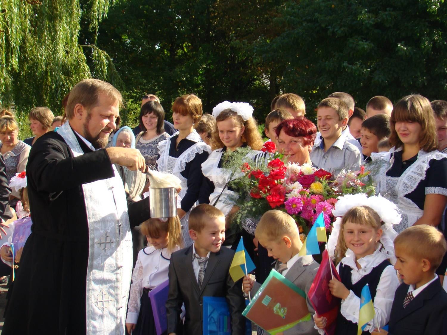 У деяких школах Львова проведуть молебні 1 вересня. Фото: sviatets.pp.ua