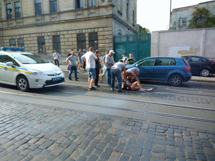 Новина - Події - Думала, що проскочить: на Городоцькій у Львові автомобіль збив жінку