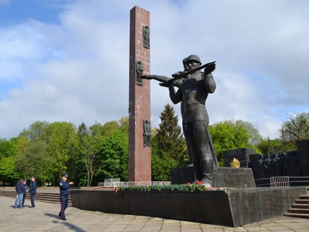 У Львові прийняли рішення щодо демонтажу Монументу Слави