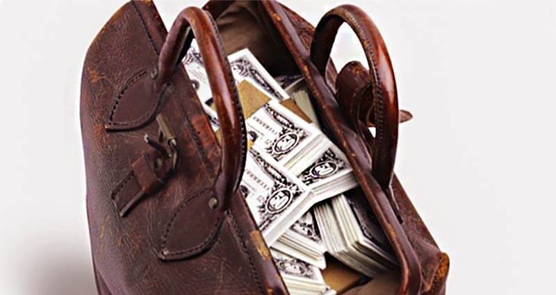 У Львові в бізнесмена вкрали 3 мільйона гривень, підмінивши у потязі сумку 