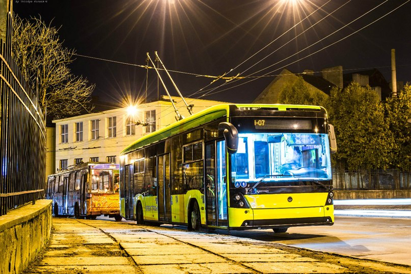 Кінцеву зупинку тролейбусів №13 у Львові перенесено.