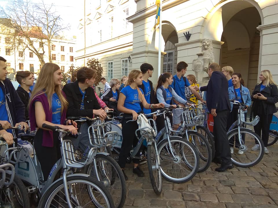 У Львові відбулась акція "Велосипедом на роботу"