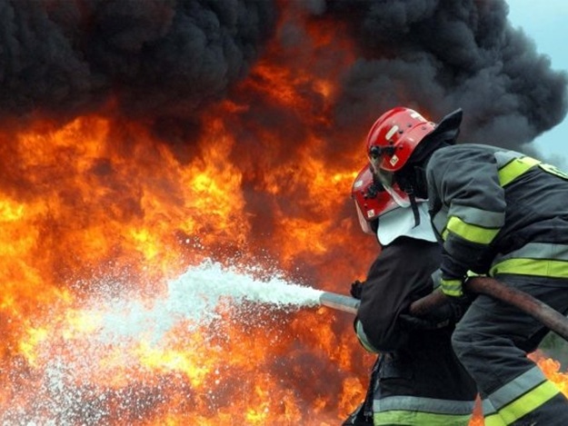 У Залізничному районі Львова в Рудно сталась масштабна пожежа.