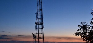 Хотіли видертись на телевежу: львівські поліцейські затримали двох юнаків