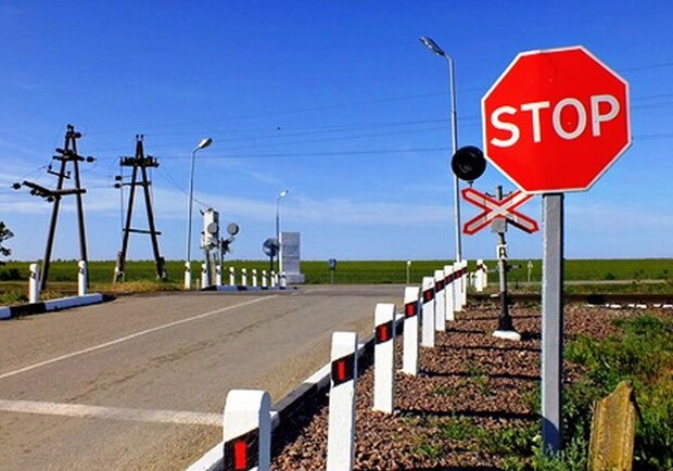 На залізничному переїзді на вулиці Ніщинського перекриють рух