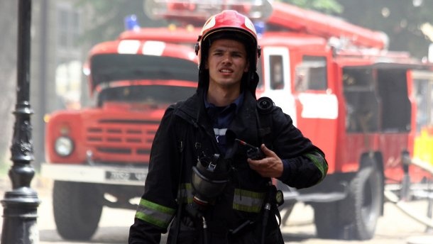 На Львівщині евакуювали мешканців багатоповерхівки через пожежу