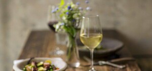 Морепродукти, хліб і вино: що і коли можна їсти у Різдвяний піст