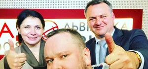 Синютка + Фріз + журналіст: львівський губернатор зробив фото з новоспеченою міністеркою