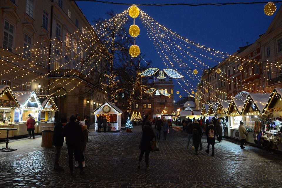 У Львові відкриють різдвяну шопку.