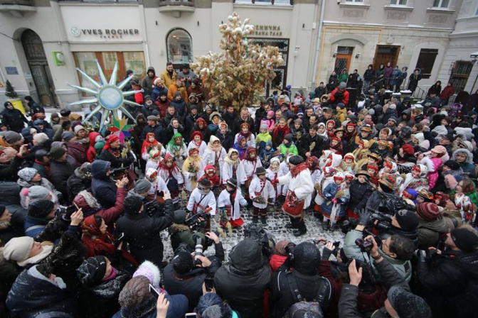 У Львові встановили Різдвяного дідуха