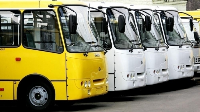 Львівська міськрада розірвала договір з перевізником за невипуск автобусів на маршрут.