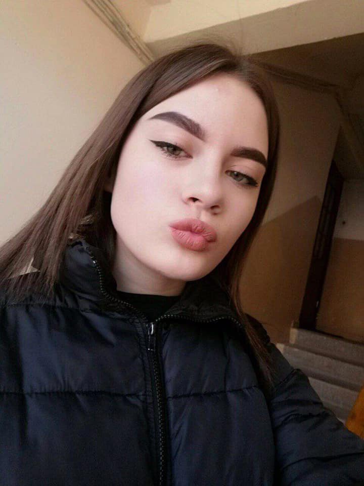 У Львові загадково зникла 15-річна школярка: фото