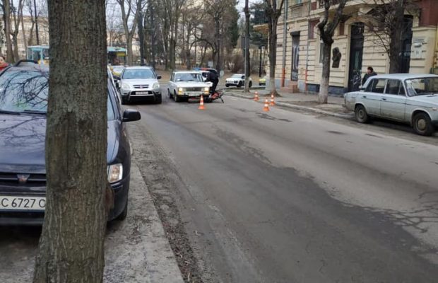 Біля Собору святого Юра у Львові збили велосипедиста. Фото "Варта-1".