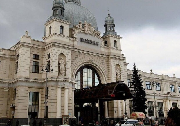 Анонім повідомив про замінування львівського вокзалу