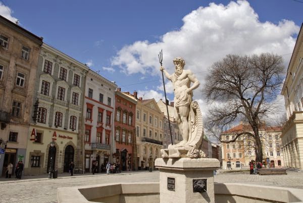 У Львові ввімкнули фонтани. Фото Львівський портал.