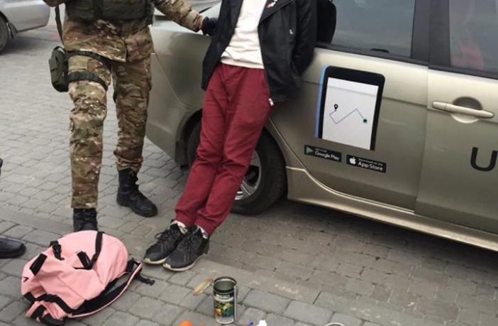 У Львові затримали групу наркоторговців, які збували психотропи через Telegram. Фото Лариса Сарган.