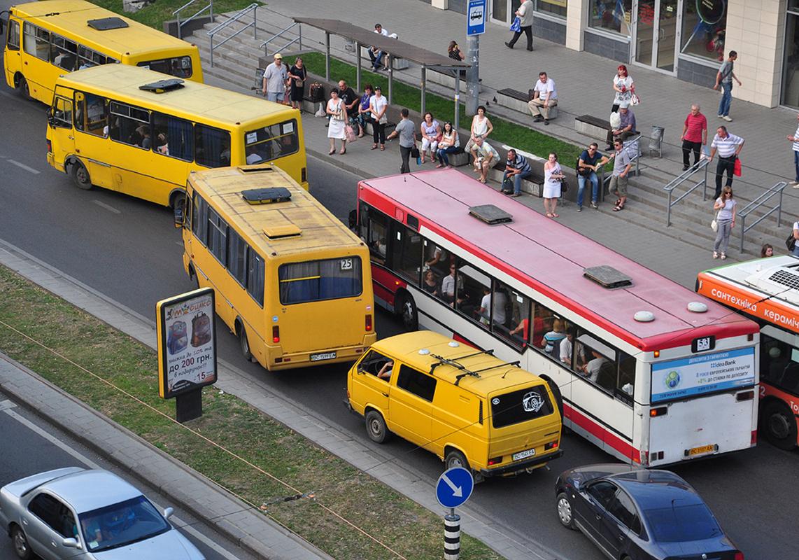 Великі автобуси виїдуть на ще один маршрут у Львові/ Фото Alexander Shutyuk/