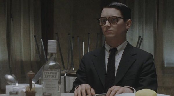 Афіша - Клубне кіно - І все освітилося/Everything Is Illuminated у Lvivcinemaroof