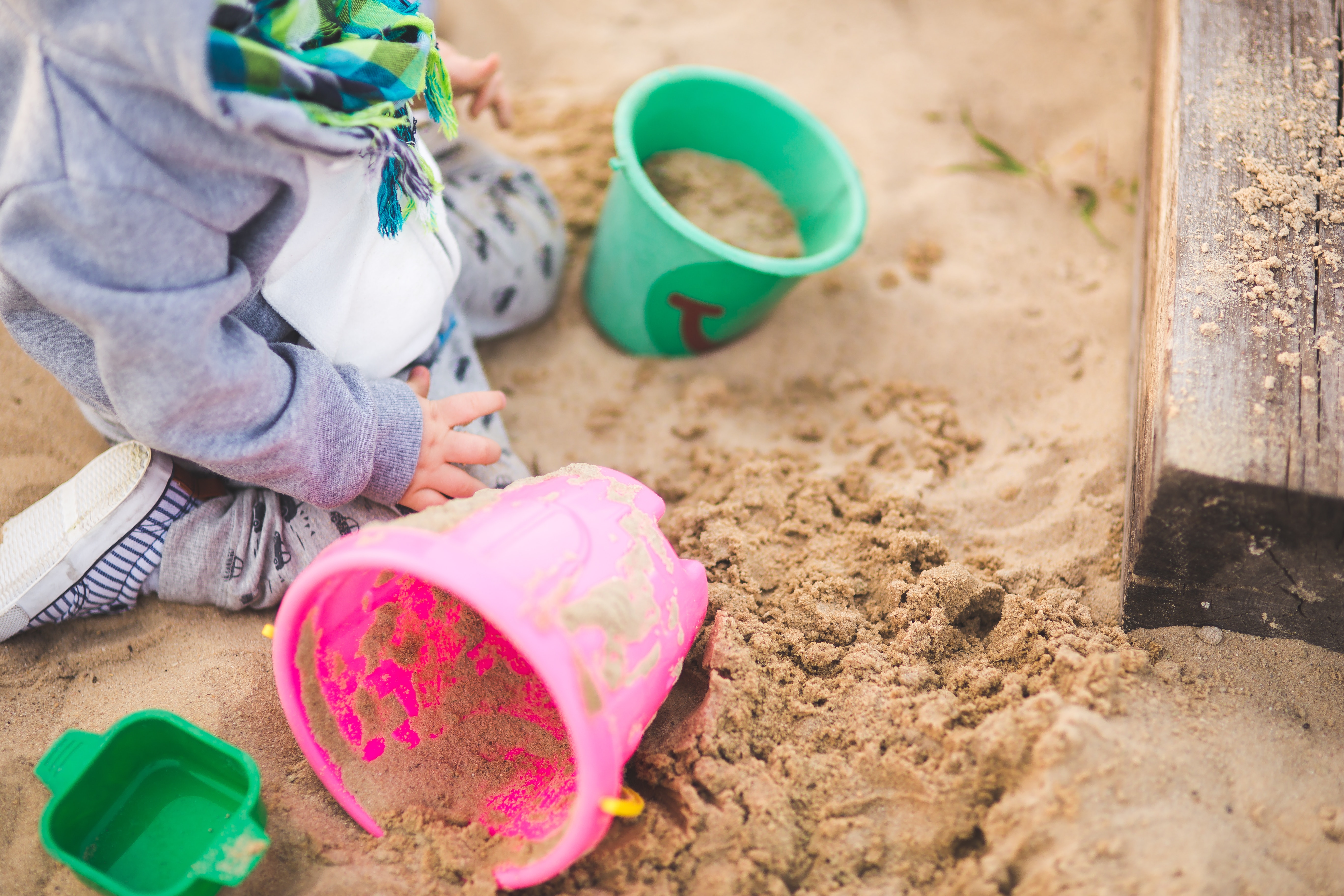 На Львівщині 6-річного хлопчика засипало піском