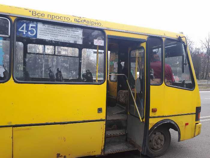 На час ремонту вулиці Сахарова у Львові автобусні маршрути №?9 і №?45 курсуватимуть за зміненими маршрутами. 