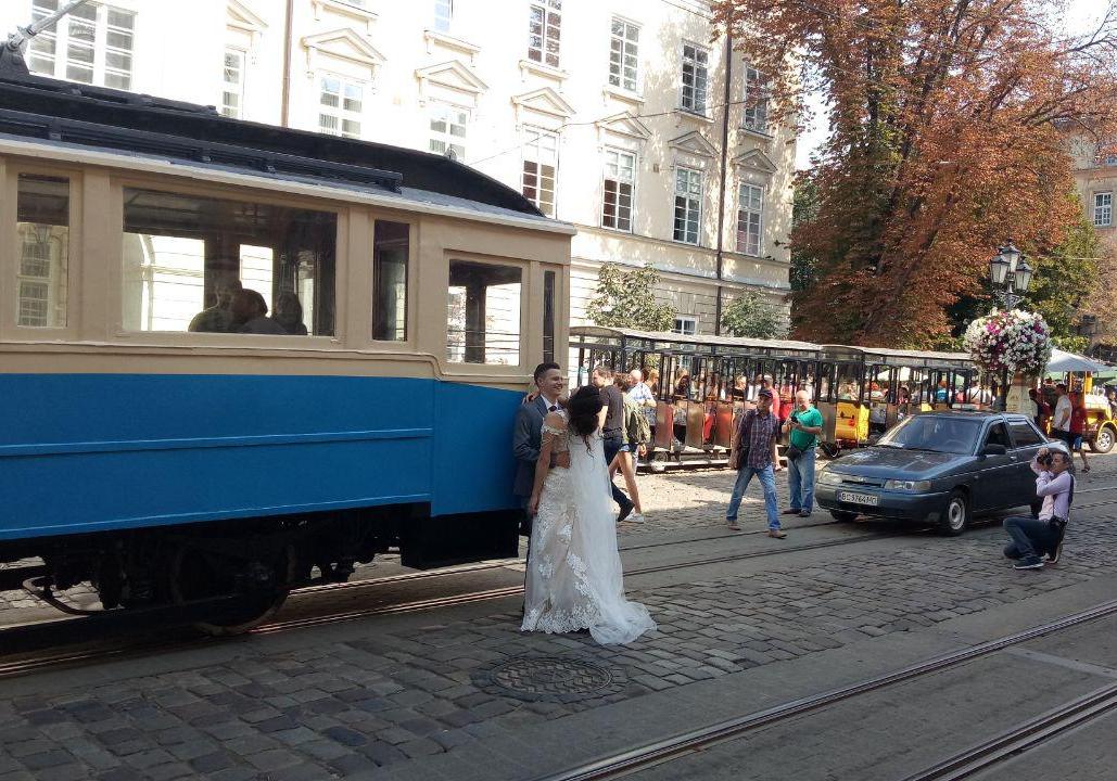 На львівські вулиці виїхав столітній польський трамвай.