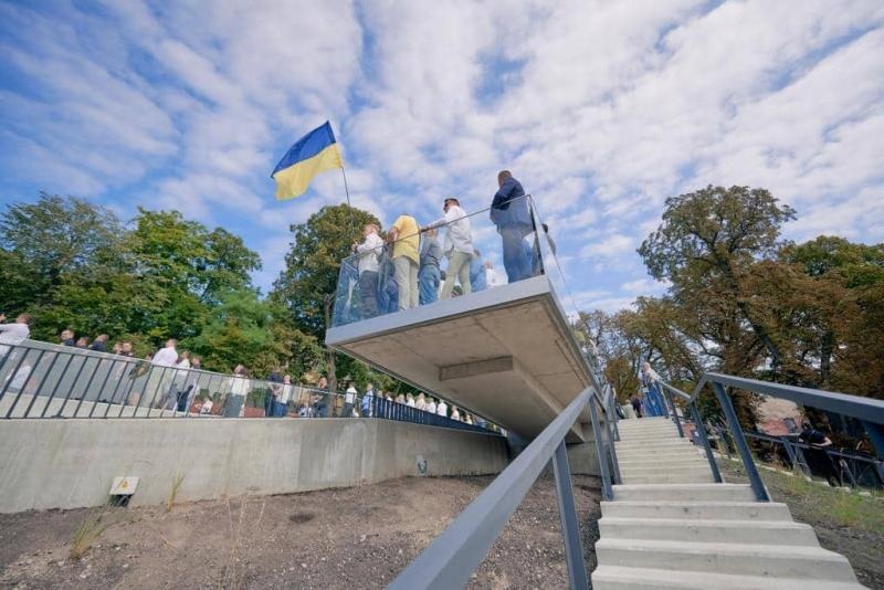 У мережу виклали неймовірне відео Меморіалу пам’яті Героїв Небесної Сотні, зняте з висоти пташиного польоту. 