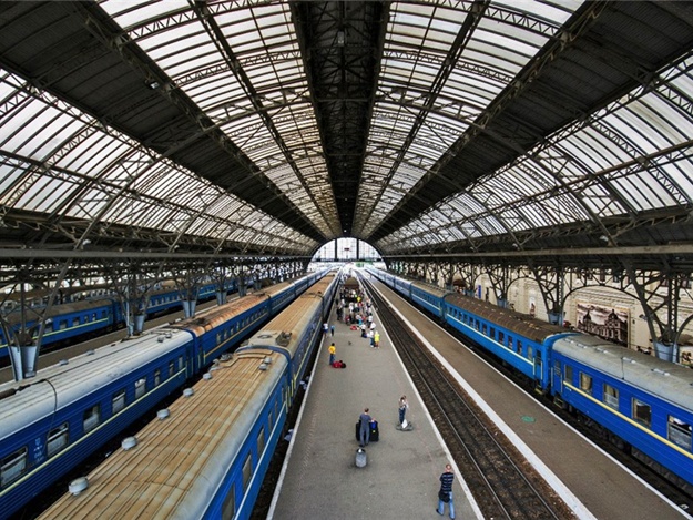 У Львові на залізничному вокзалі встановлять міжнародний пункт митного контролю