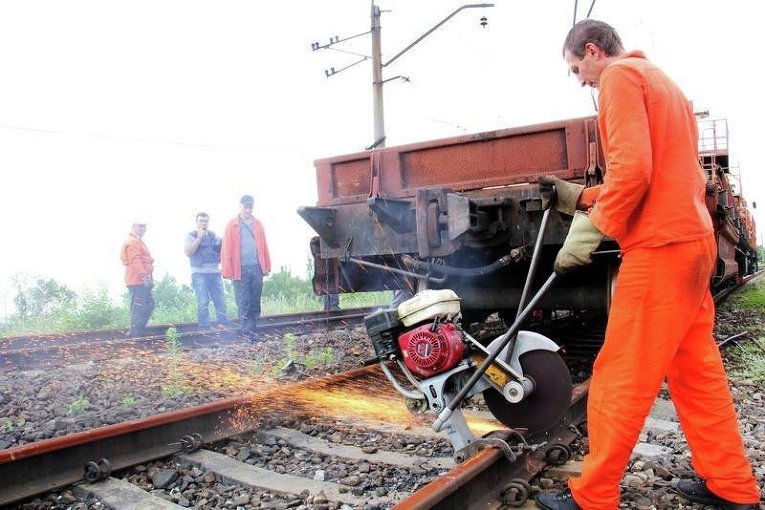 «Львівська залізниця» попередила про тимчасові зміни у розкладі руху приміських поїздів.