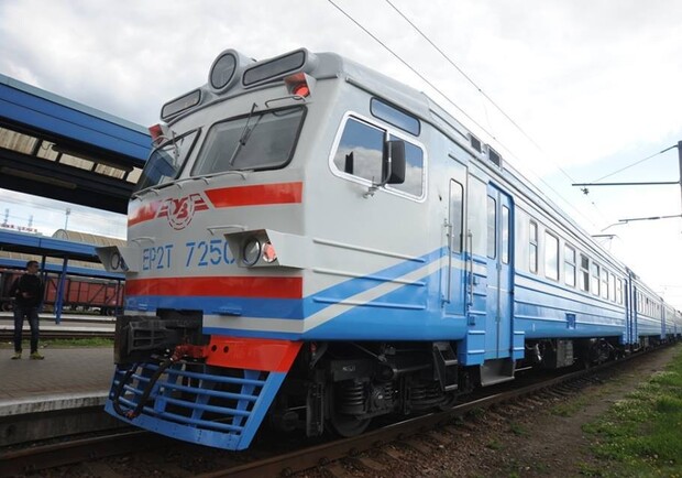 Через ремонтні роботи Львівська залізниця тимчасово змінила розклад руху кількох приміських потягів.
