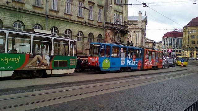 У Львові на вулиці Личаківській сталася ДТП, яка зупинила рух трамваїв №2 і №7. Фото умовне.