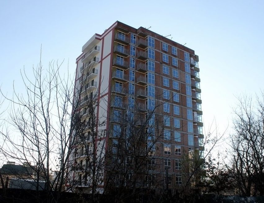 Суд залишив у силі рішення про знесення самочинно добудованих 8 поверхів у багатоповерхівці на вулиці На Нивах у Львові.