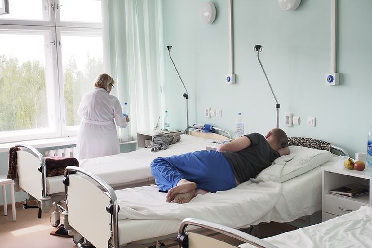 Узнать в какой больнице человек в москве. Палата в больнице.