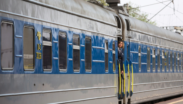 Увечері 8 січня біля Львова поїзд збив 30-річного чоловіка.