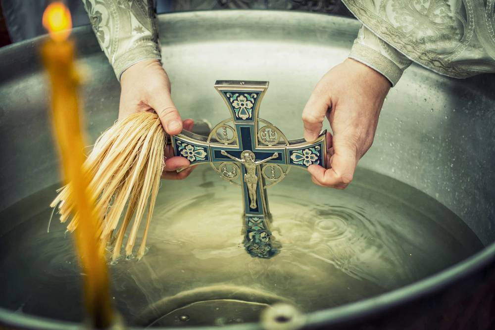 Оприлюднено розклад святкових богослужінь і освячення води на Богоявлення у катедральних храмах Львова.