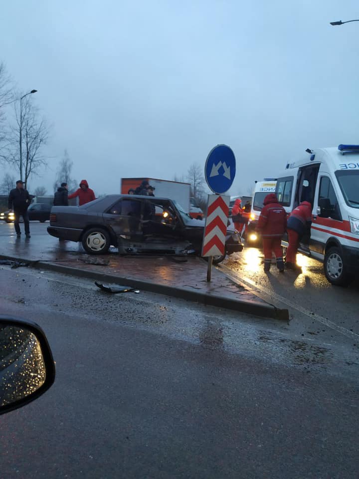 3 лютого у Львові сталась моторошна автотроща. Фото Ігор Знкевич/Фейсбук.