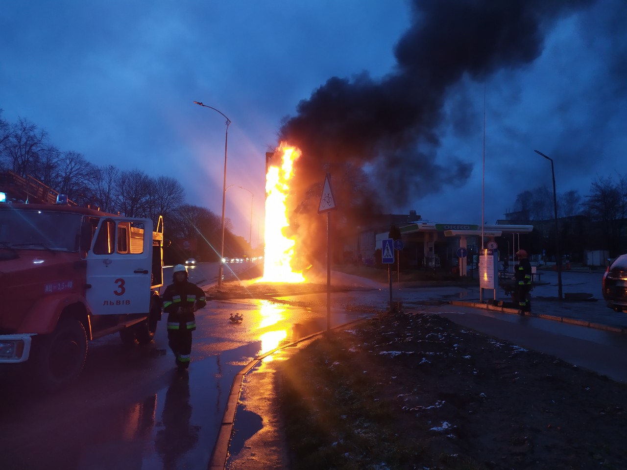 На вулиці Липинського у Львові на заправці сталась пожежа