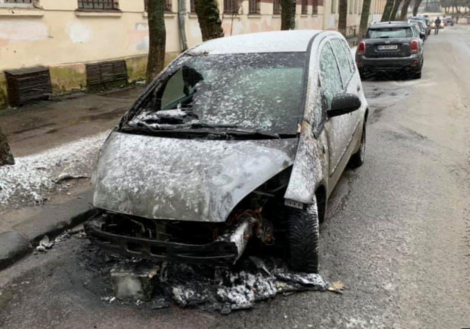 Підозрюваного у підпалі автомобіля львівської журналістки «Радіо Свобода» Галини Терещук затримали в Одесі. Фото Радіо Свобода.